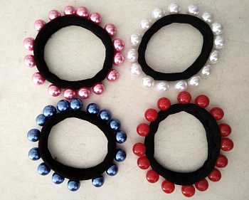 Резинка для волос с бусинами Резинка для волос с бусинами